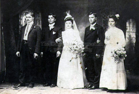 Swistak Mitrisin Marriage Photo